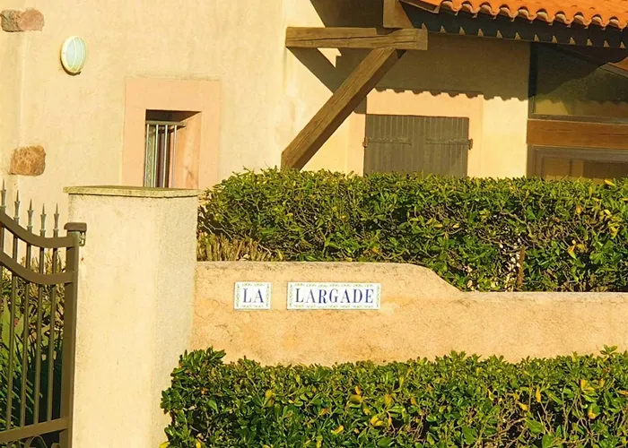 La Largade Maxime 30m De La Avec Parking Prive Lägenhet *